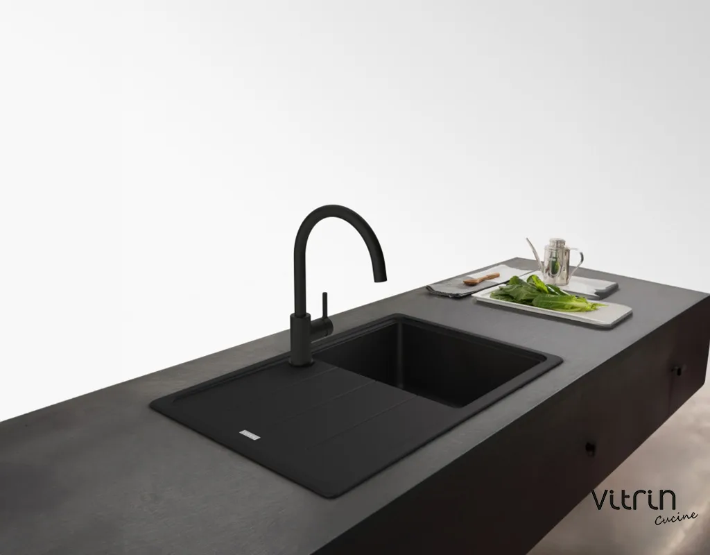 LINA XL MATT BLACK 2 jpg